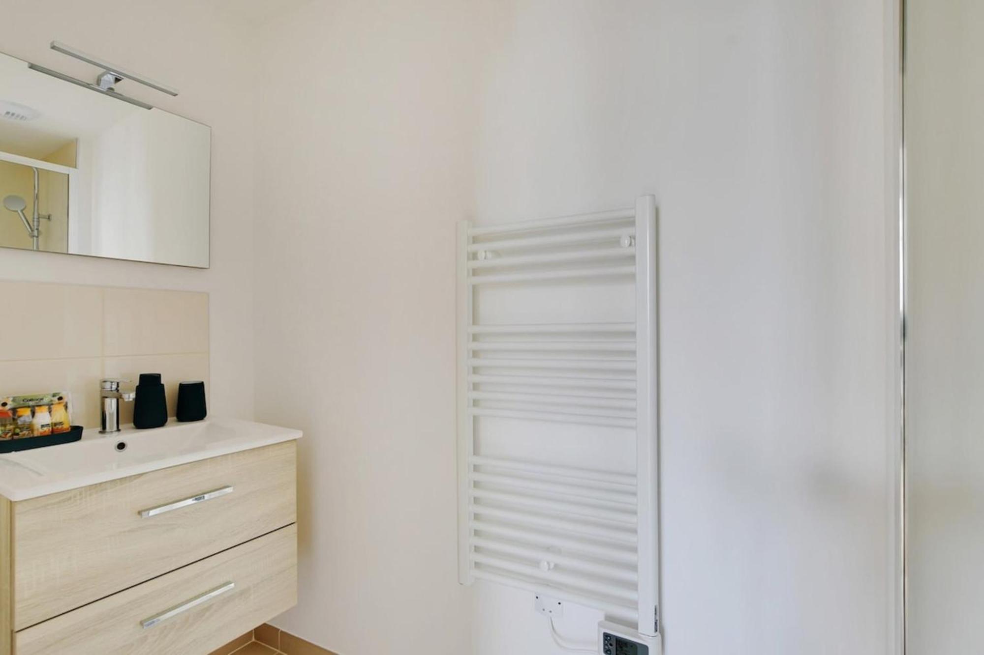 Flexliving - - Fessart * Paris